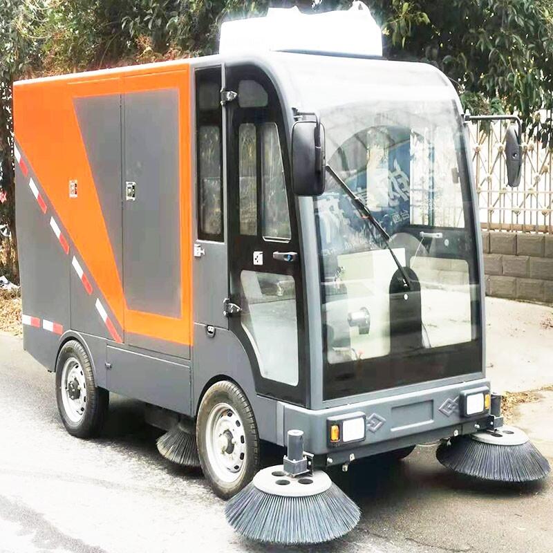 四輪全封閉駕駛式掃地車FK-2400 上海工業(yè)道路清掃車