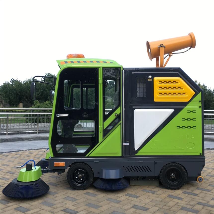 戰(zhàn)神四輪道路清掃車2300Z  蘇州工廠物業(yè)學校保潔掃地機哪里買